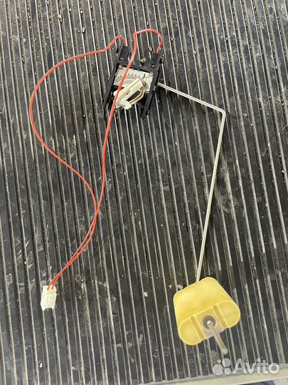 Поплавок от Ski doo rxp 260