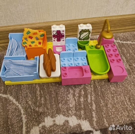Lego duplo,семейный дом +другие детали из Лего