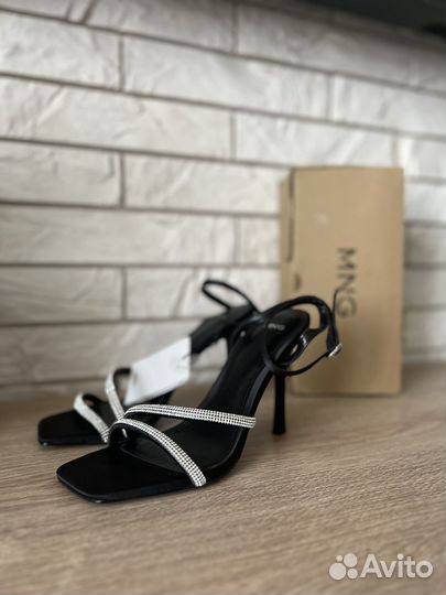 Босоножки mango новые