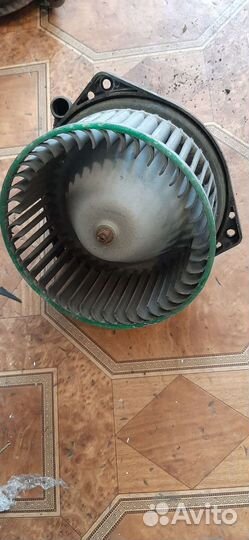 Мотор печки nissan avenir 2722081n00