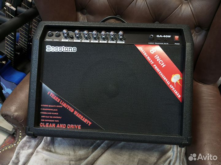 Комбоусилитель для электрогитары 40В