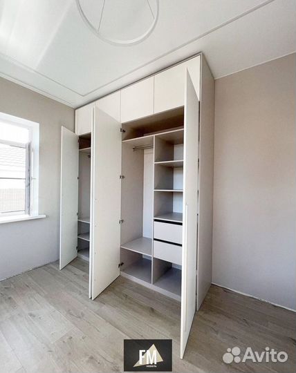 Шкаф стенка