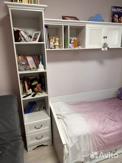 Кровать, комод, пенал- комплект детской мебели