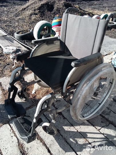 Продам инвалидную коляску