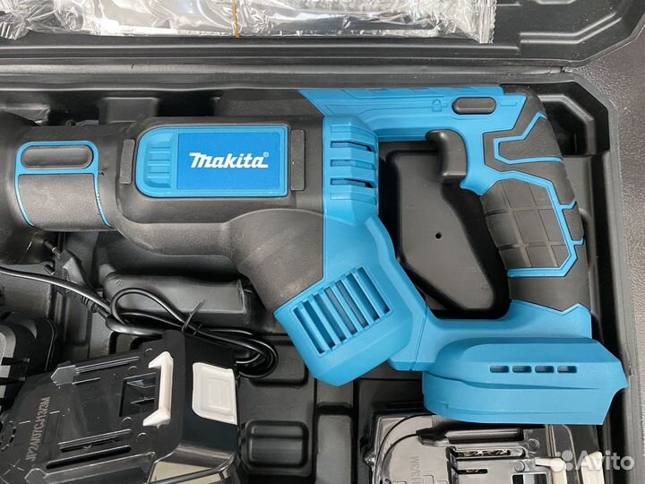 Сабельная пила makita