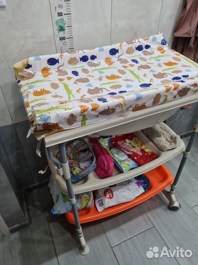 Пеленальный столик с ванночкой