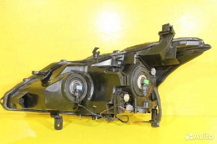 Фара правая Nissan Teana