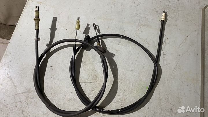 Трос стояночного тормоза Mercedes Benz W211