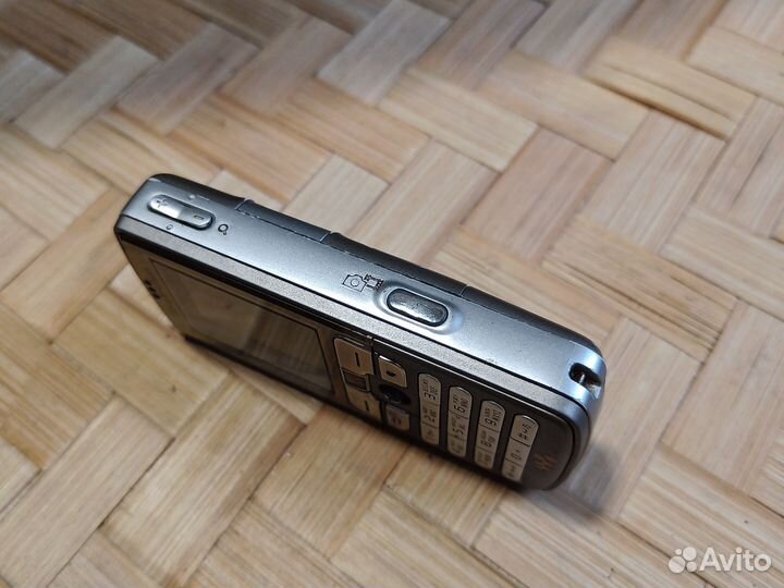 Sony Ericsson W700i