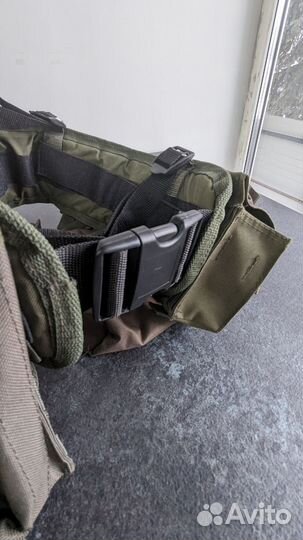 Тактический пояс для военных с лямками