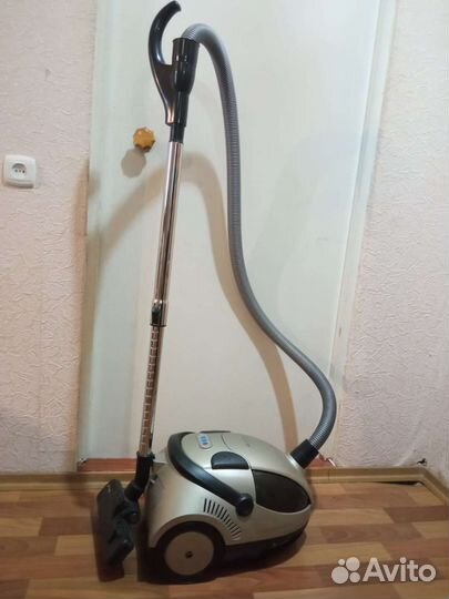 Пылесос Vitek