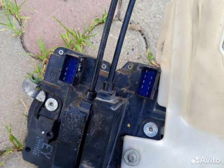 Замок двери Opel Astra G 1998-2009