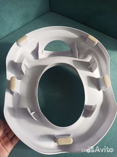 Сидение на унитаз