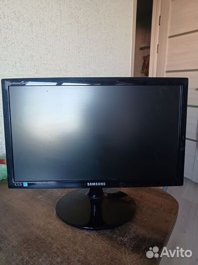 Монитор samsung
