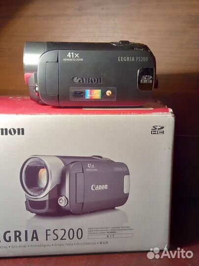 Видеокамера canon legria fs200