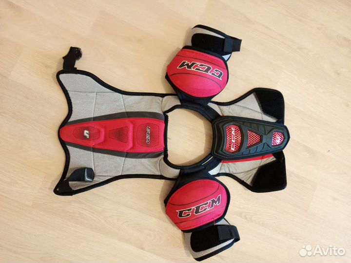 Нагрудник хоккейный ccm