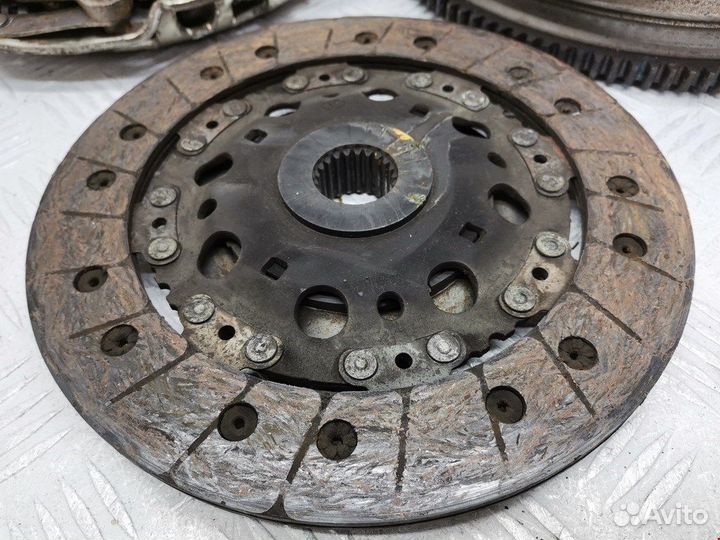 Б/У Б/У Маховик (демпфер сцепления) 415055210 BMW