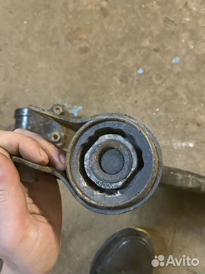 Рычаги передней подвески