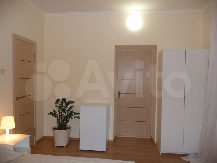 Гостиница, 327.7 м²