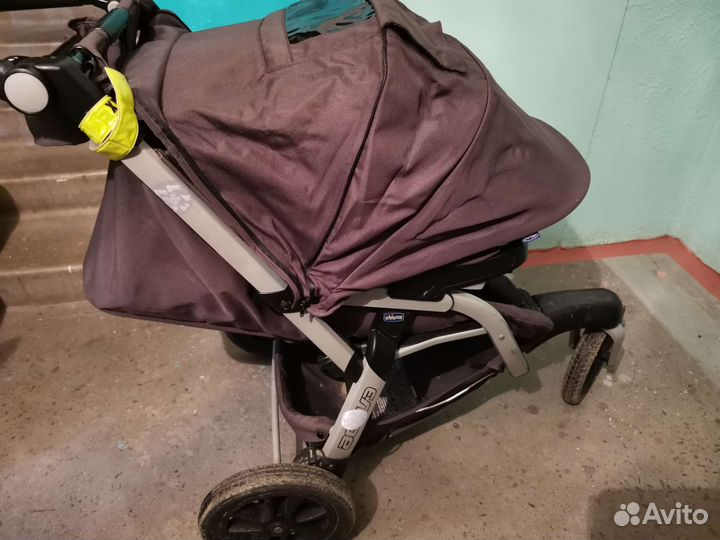 Прогулочная коляска chicco
