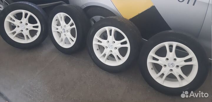 Резина на литых дисках Continental 205/55 R16
