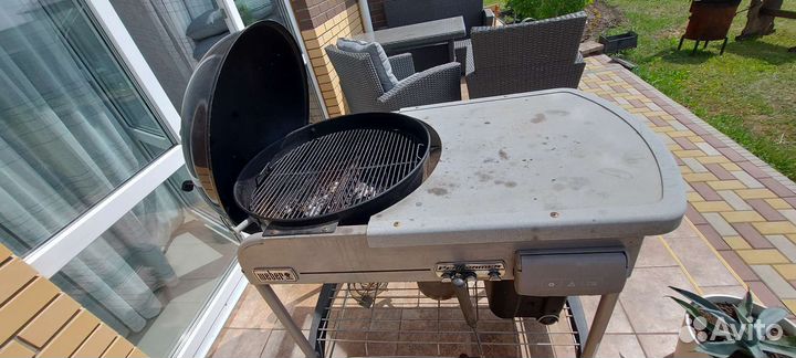 Угольный гриль weber Performer