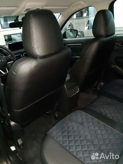 Автомобильные чехлы Toyota RAV4 2013+