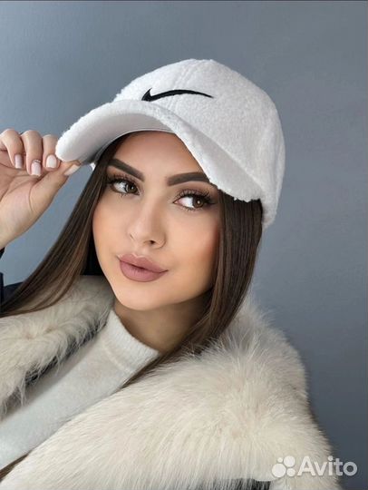 Бейсболка зимняя женская