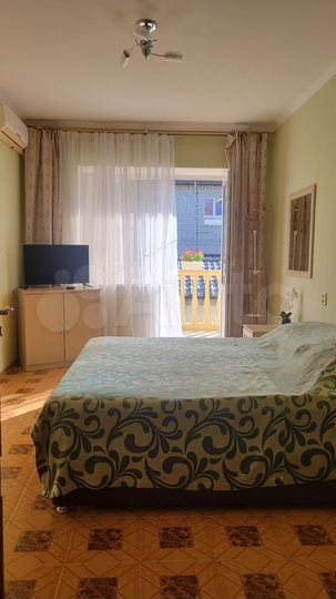 Комната 18 м² в 5-к., 2/2 эт.