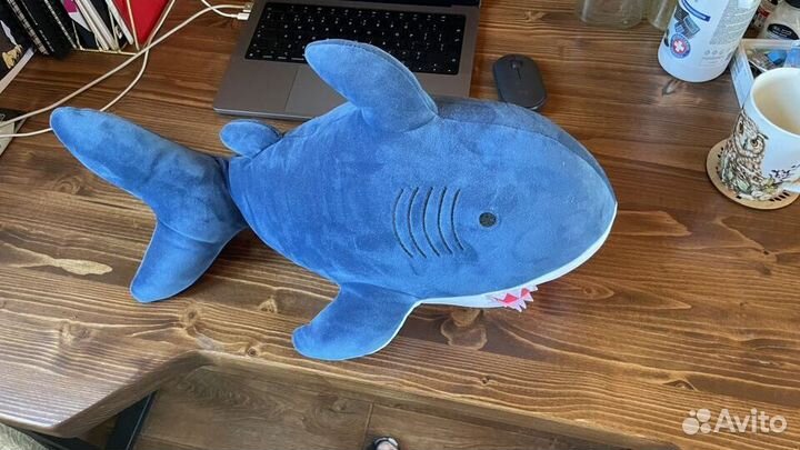 Плюшевая акула подушка антистресс