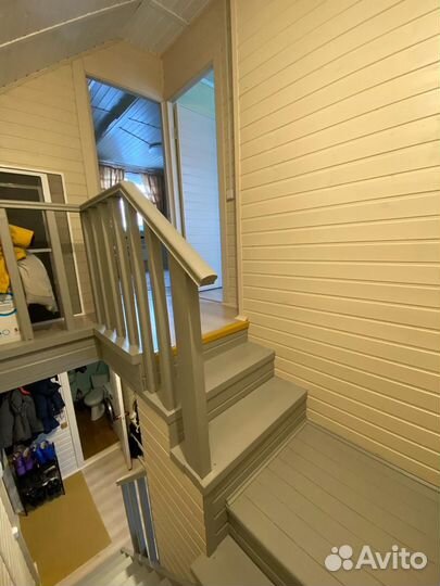 Покраска деревянного дома внутри