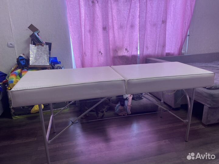 Кушетка,лампа