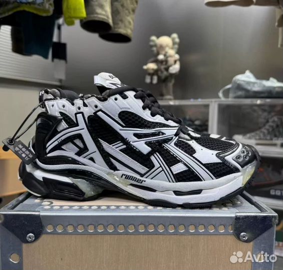 Balenciaga Runner