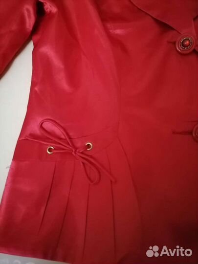 Пиджак нарядный атласный