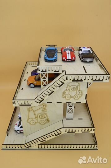 Гараж деревянная парковка для машинок