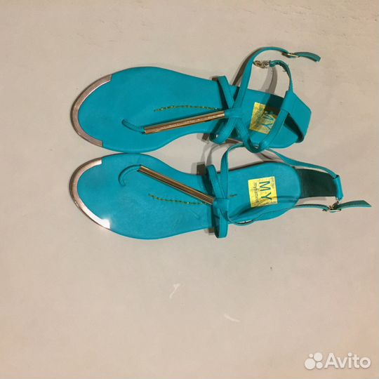 Сандалии бирюзовго цвета