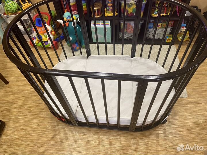 Кроватка детска круглая/овальная с матрасом