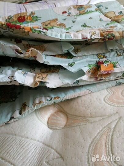 Бортик новый в кроватку детскую - 4 элемента