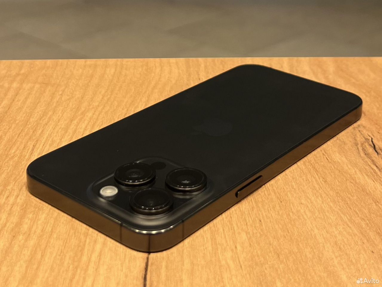 iPhone 15 Pro, 256 ГБ