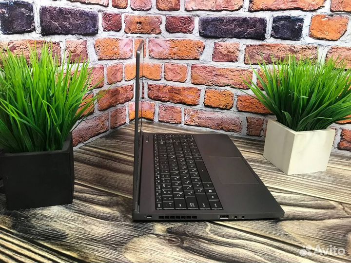 Новый игровой ноутбук i5/10gen/rtx/120Hz