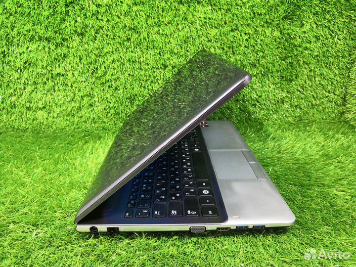 Мощный Samsung с новой батареей на AMD A6.Гарантия