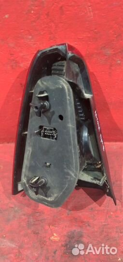 Рено логан фонарь задний правый с дефектом фаза 1