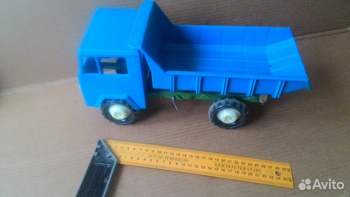 Игрушки машины СССР грузовики