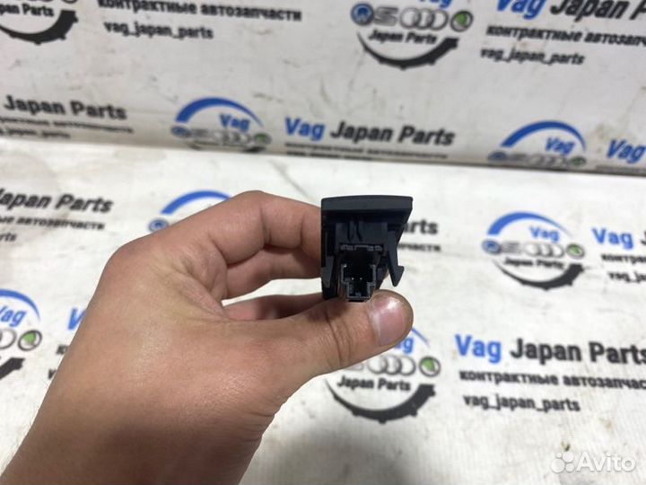 Выключатель подушки безопасности Volkswagen Tiguan