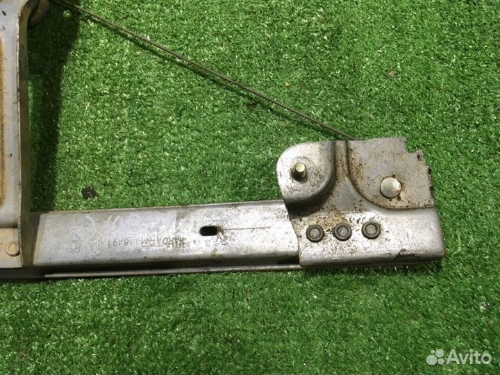 Стеклоподъемный механизм задний правый Renault