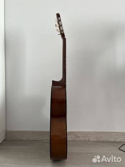 Классическая гитара yamaha c40