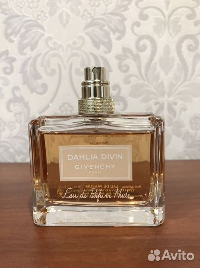 Парфюмерная вода Givenchy