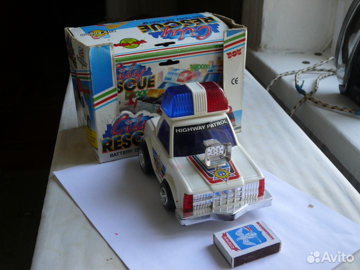 Машины игрушечные с пультом управления