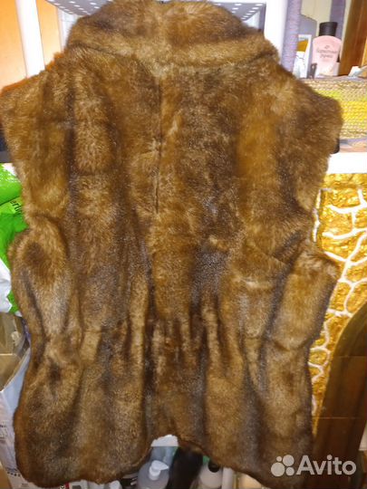 Меховая жилетка