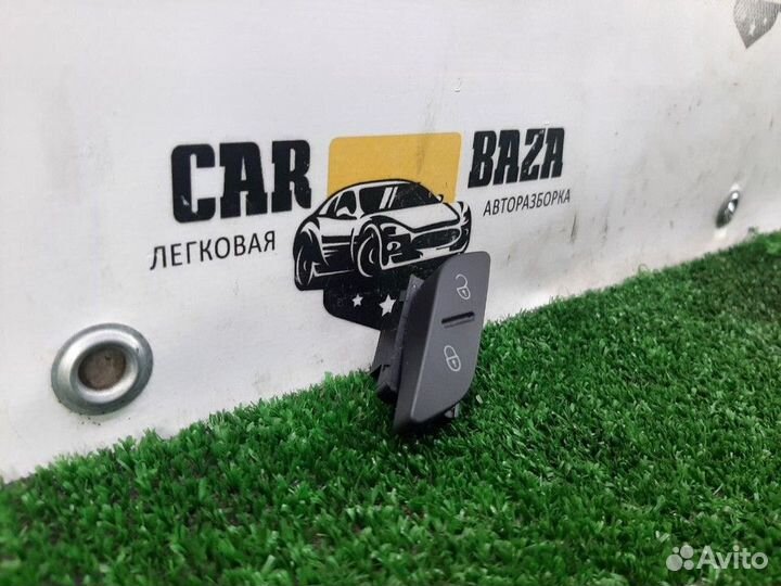 Кнопка центрального замка Volkswagen Golf